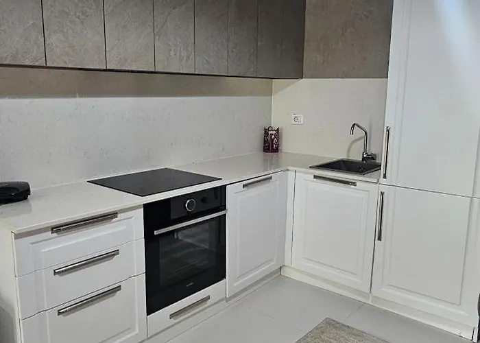 Oasis Villa Golem (Tirana)