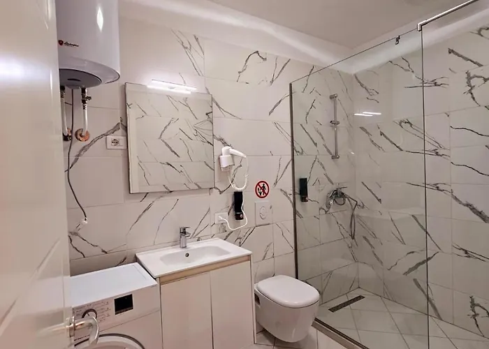 Oasis Villa Golem (Tirana)